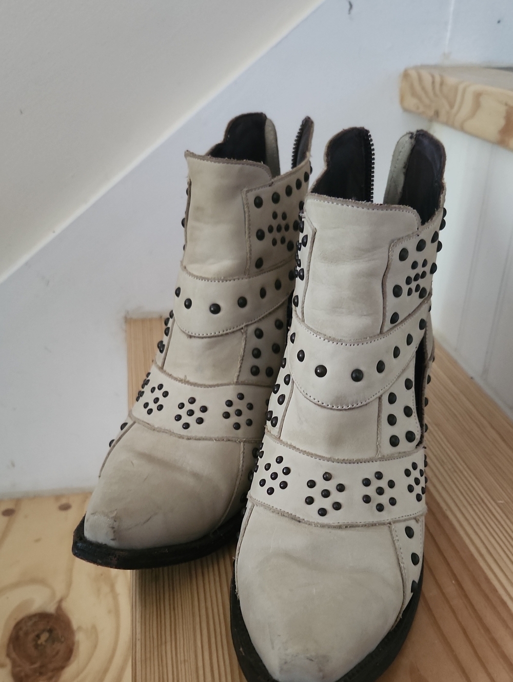 Lane Boots Open Cutout Studded Leather Bootie Size 9